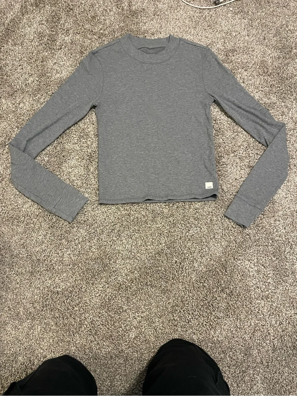 Vuori Heather Gray Ribbed Long Sleeve Tee - Picture 2 of 3